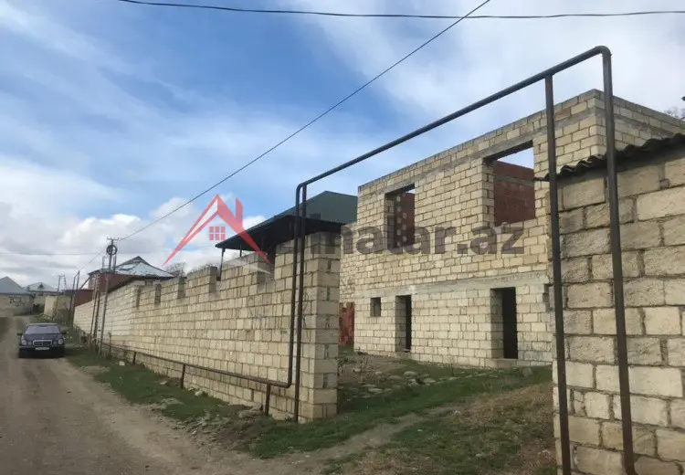 6 otaqlı mənzil Satılır, Quba