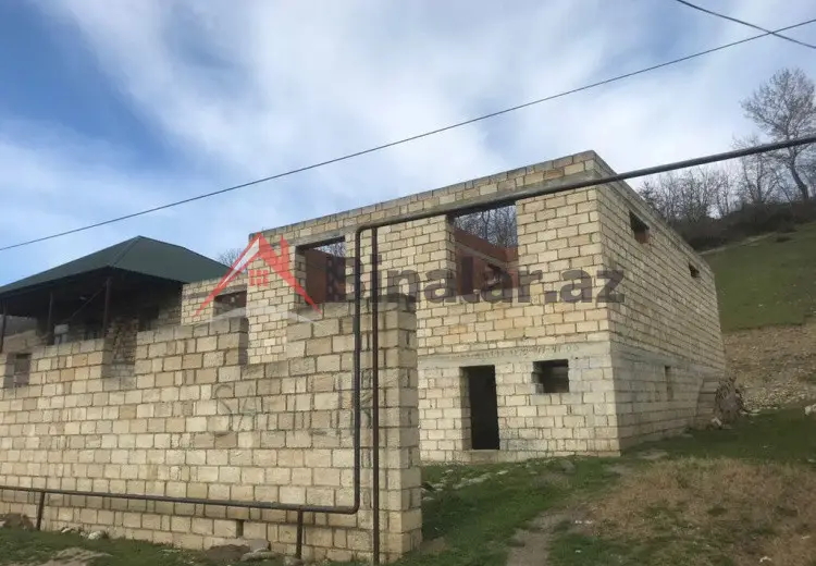 6 otaqlı mənzil Satılır, Quba