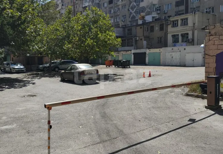 4 otaqlı mənzil , Bakı