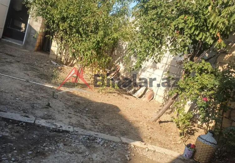 2 otaqlı mənzil Satılır, Xaçmaz