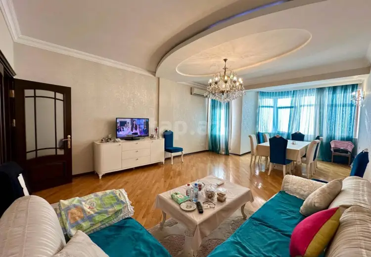 3 otaqlı mənzil , Bakı