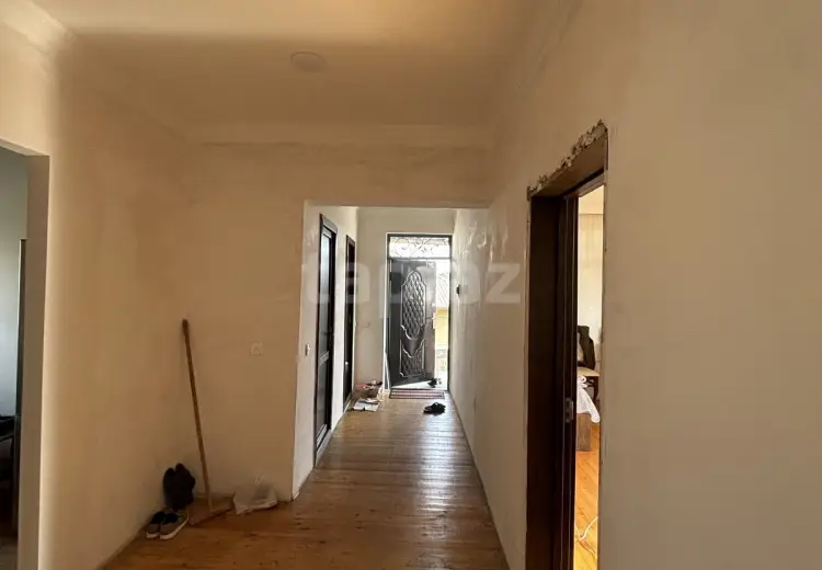 6 otaqlı mənzil , Bakı