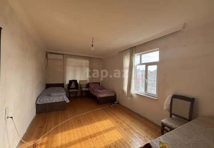 6 otaqlı mənzil , Bakı