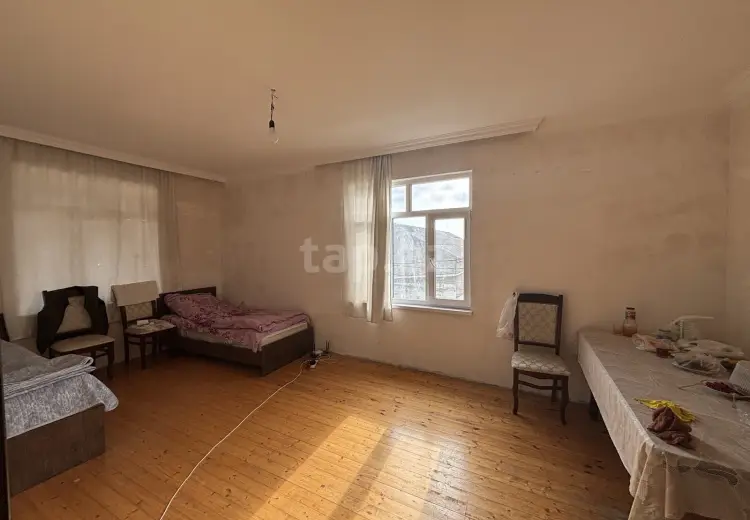 6 otaqlı mənzil , Bakı