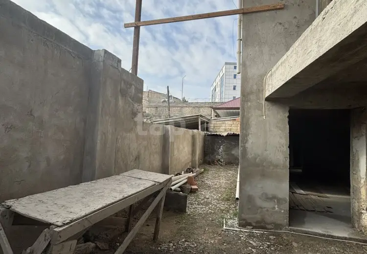 6 otaqlı mənzil , Bakı