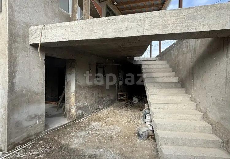 6 otaqlı mənzil , Bakı