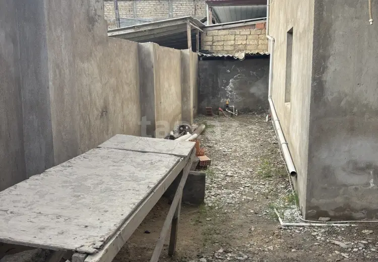 6 otaqlı mənzil , Bakı