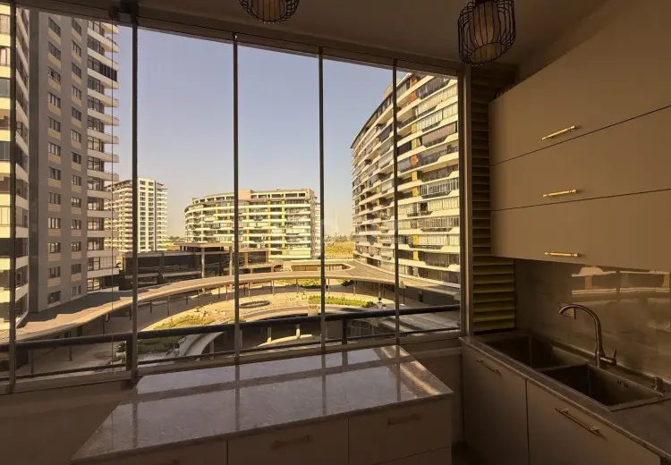 6 otaqlı mənzil , Bakı