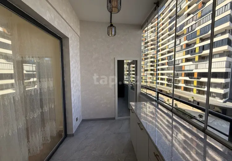 6 otaqlı mənzil , Bakı