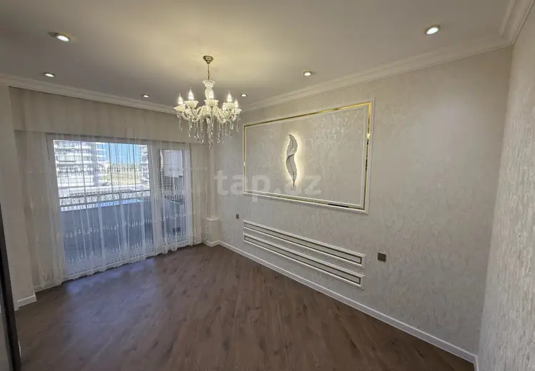 6 otaqlı mənzil , Bakı