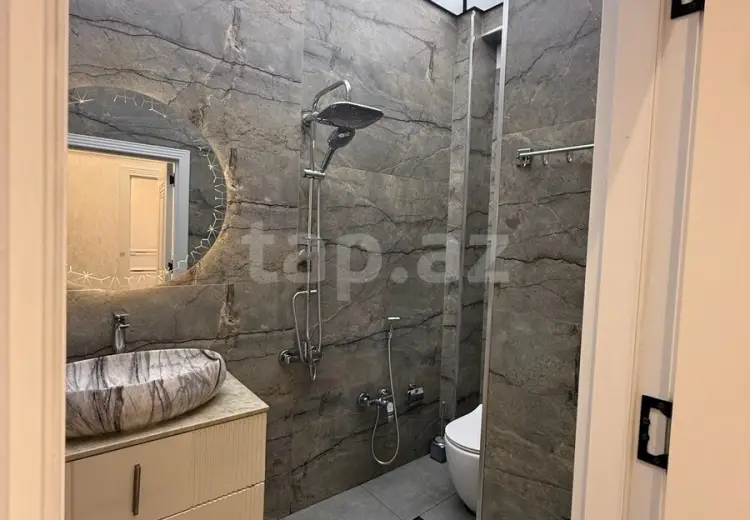 6 otaqlı mənzil , Bakı