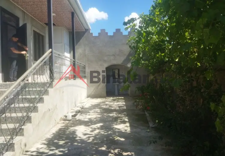 3 otaqlı mənzil Satılır, Şəki