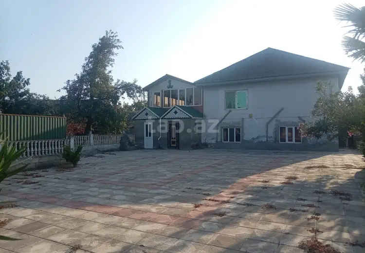 8 otaqlı mənzil , Masallı