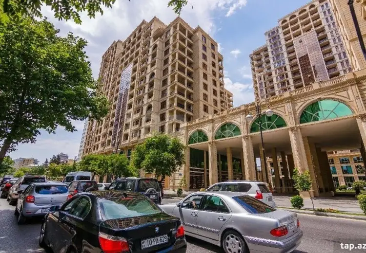 4 otaqlı mənzil , Bakı