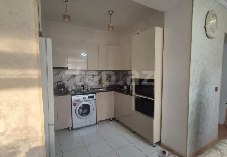 7 otaqlı mənzil , Bakı