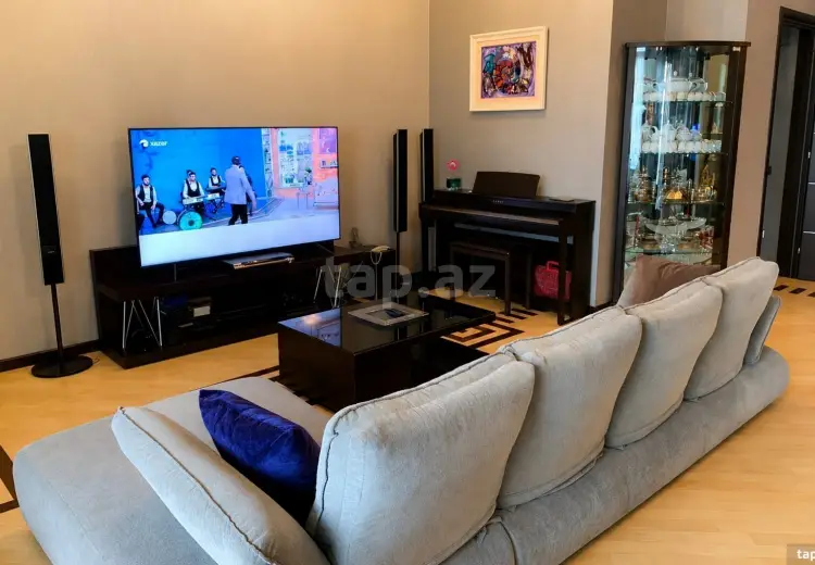 3 otaqlı mənzil , Bakı