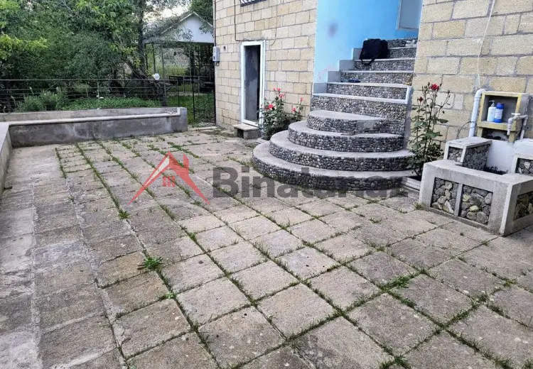2 otaqlı mənzil Satılır, Şamaxı
