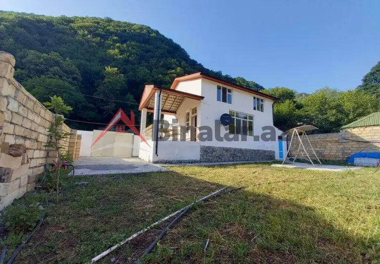 5 otaqlı mənzil Kirayə (günlük), Qax