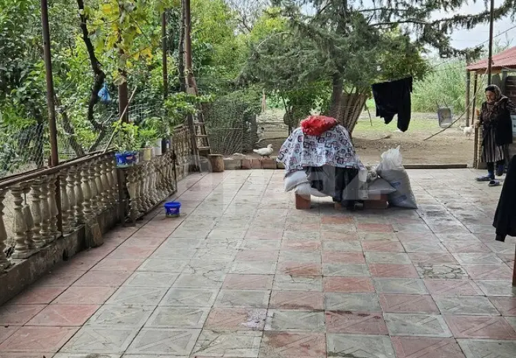 5 otaqlı mənzil , Bakı