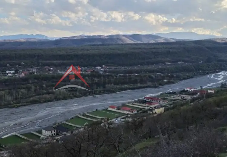 100 sot Torpaq Satılır, Quba