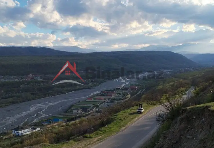 100 sot Torpaq Satılır, Quba