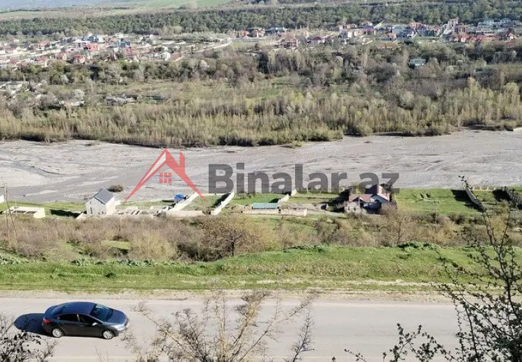 100 sot Torpaq Satılır, Quba