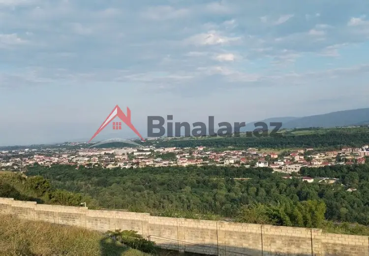 100 sot Torpaq Satılır, Quba