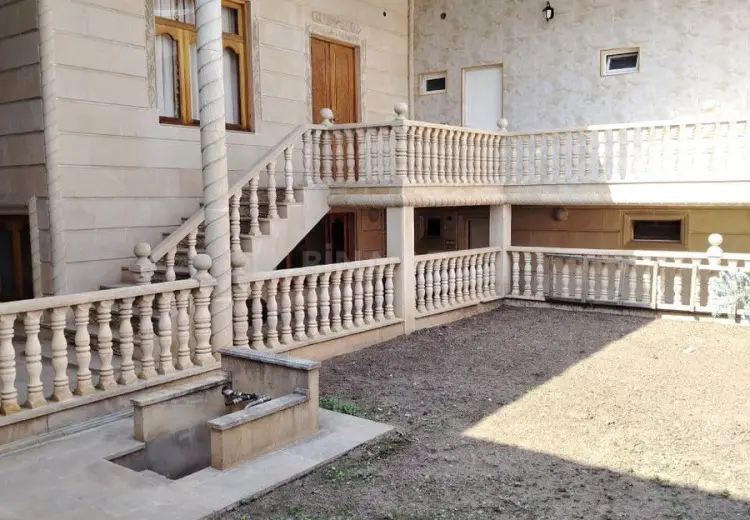 7 otaqlı mənzil Satılır, Gəncə