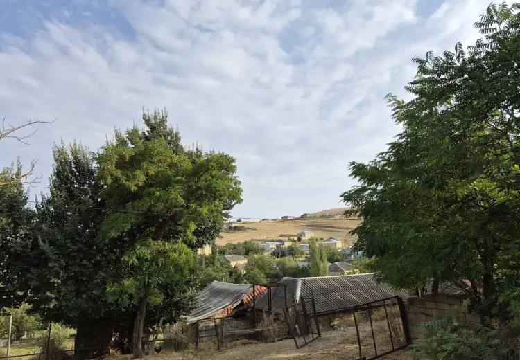 6 otaqlı mənzil Satılır, Şamaxı