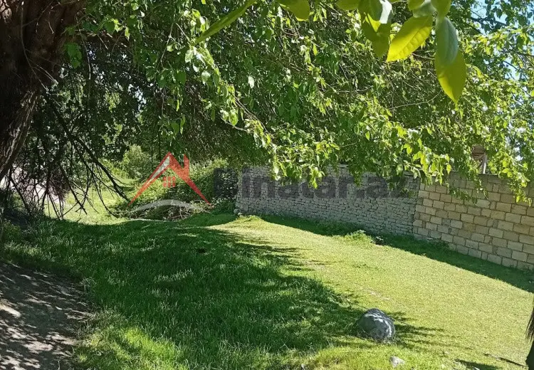 38 sot Torpaq Satılır, Oğuz