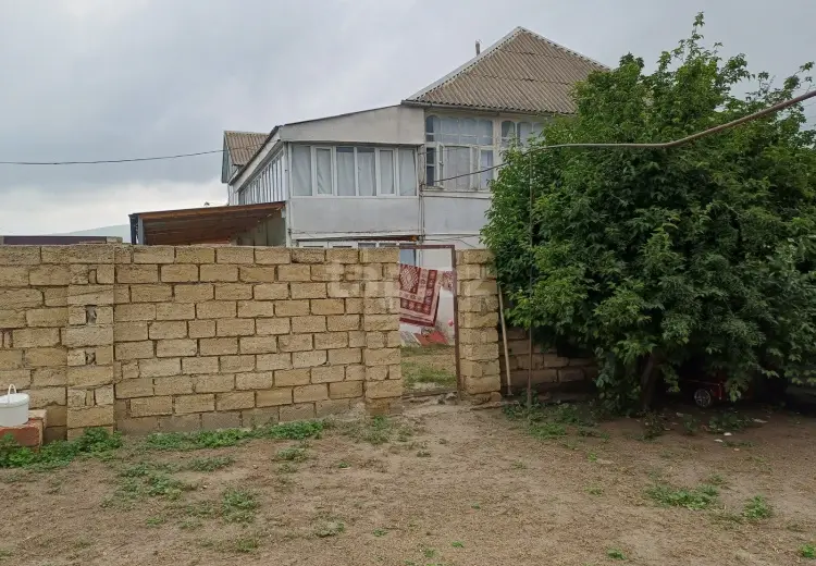 8 otaqlı mənzil , Gədəbəy
