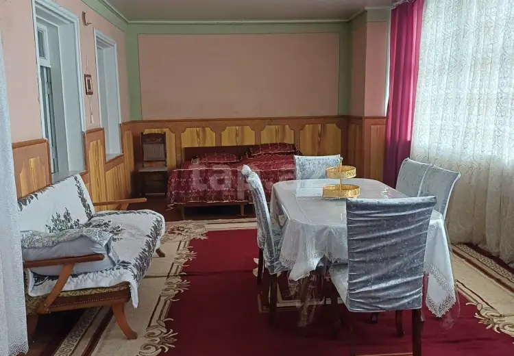 8 otaqlı mənzil , Gədəbəy