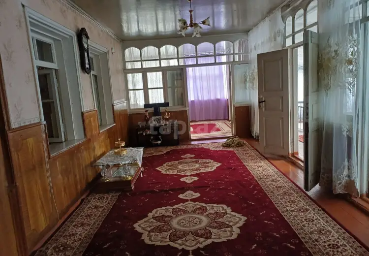 8 otaqlı mənzil , Gədəbəy
