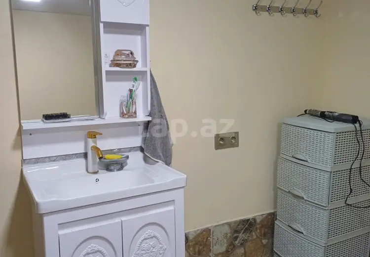 8 otaqlı mənzil , Gədəbəy