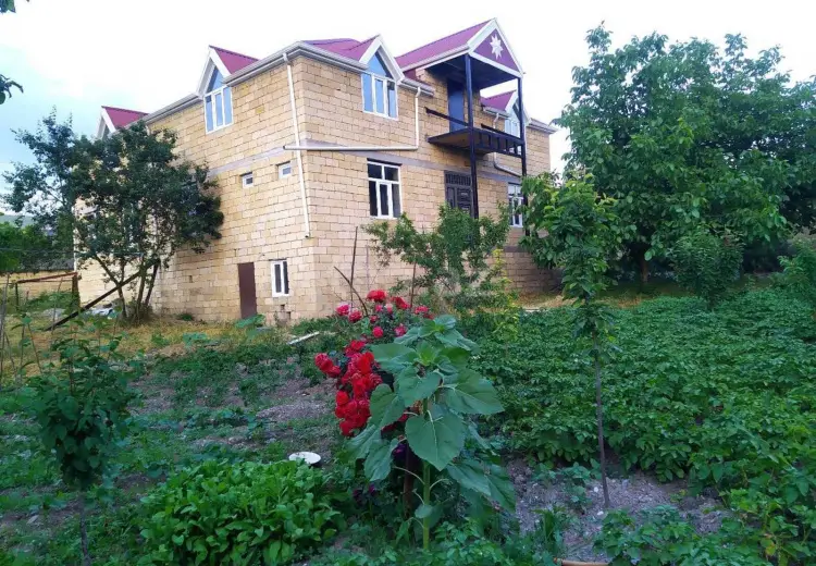4 otaqlı mənzil , Şamaxı