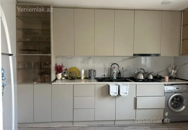 4 otaqlı mənzil Satılır, Keşlə qəs., Nizami, Bakı