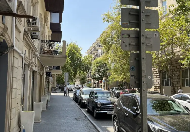 10 m² Obyekt / Ofis Kirayə (aylıq), Səbail, Bakı