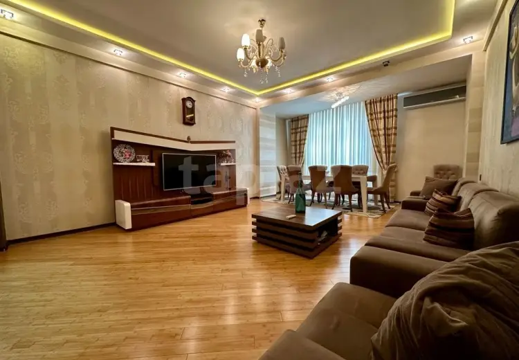 4 otaqlı mənzil , Bakı