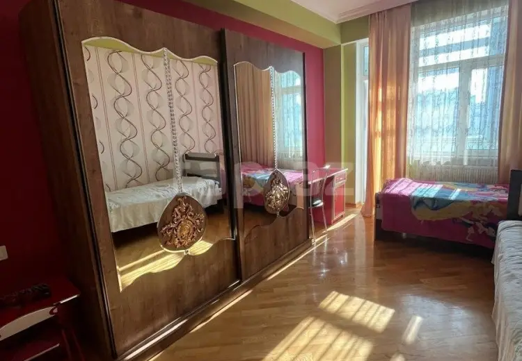 3 otaqlı mənzil , Nəsimi, Bakı