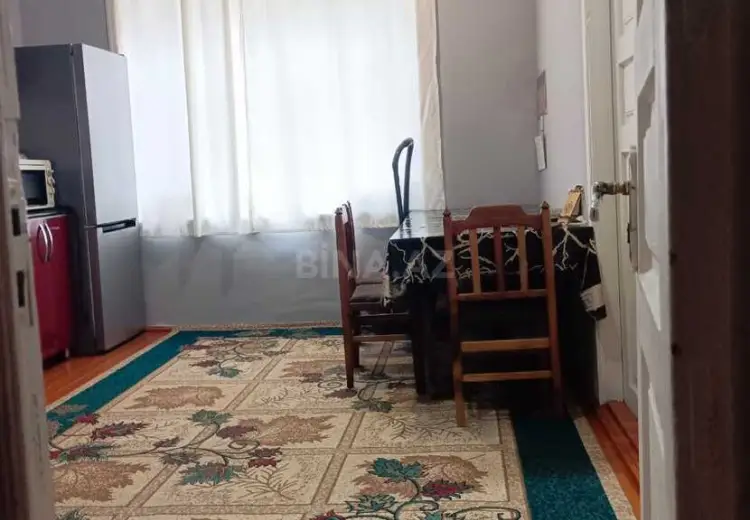 9 otaqlı mənzil Satılır, Quba