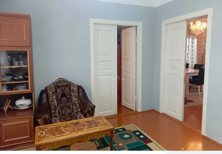 9 otaqlı mənzil Satılır, Quba