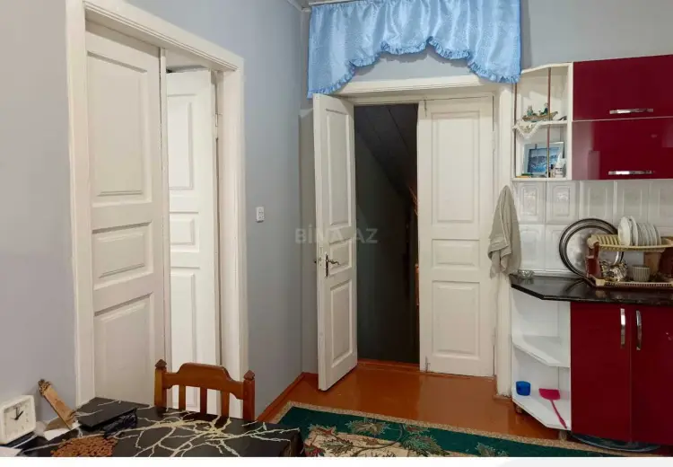 9 otaqlı mənzil Satılır, Quba