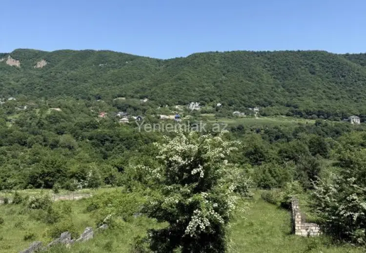 44 sot Torpaq Satılır, Quba