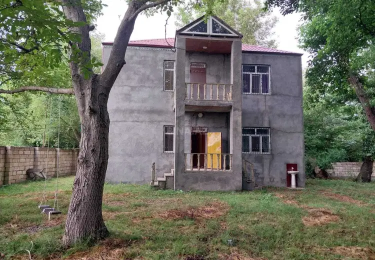 7 otaqlı mənzil Satılır, Qəbələ