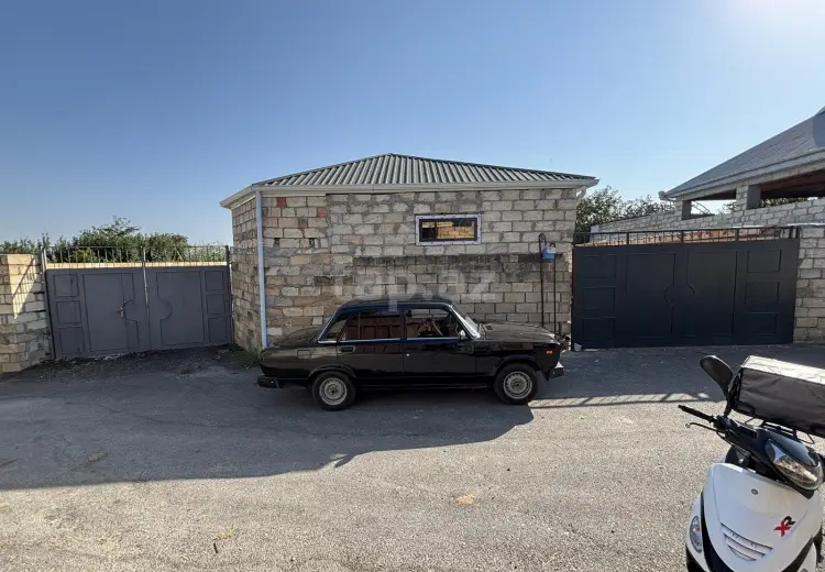 8 otaqlı mənzil , Göyçay