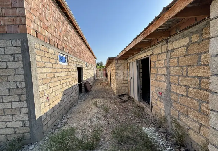 8 otaqlı mənzil , Göyçay