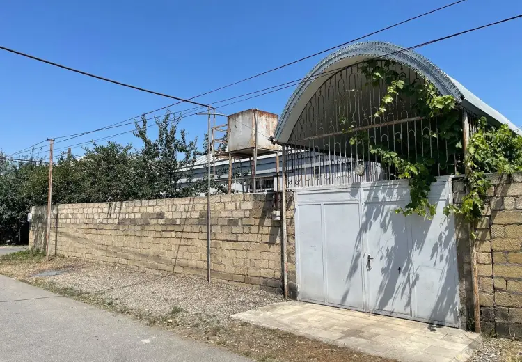4 otaqlı mənzil Satılır, Quba