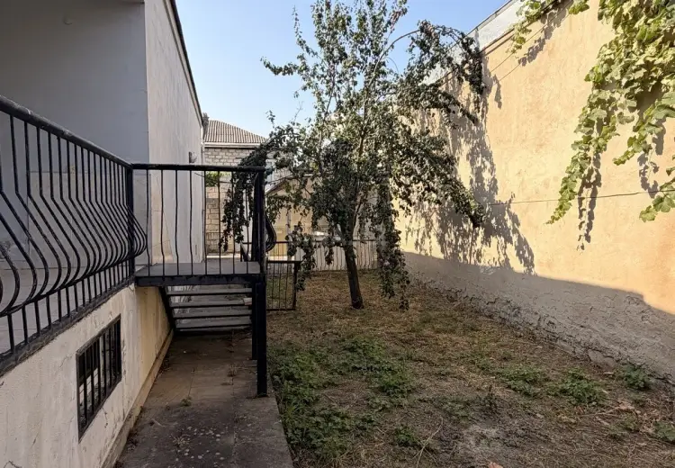 4 otaqlı mənzil Satılır, Quba