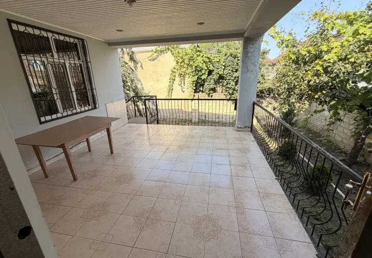 4 otaqlı mənzil Satılır, Quba