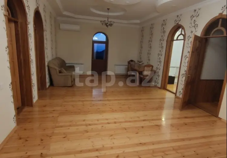 9 otaqlı mənzil , Zaqatala